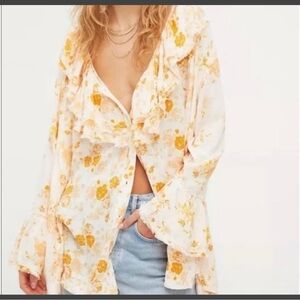 #1617 Free People floral Loretta bell sleeve ruffle blouse medium